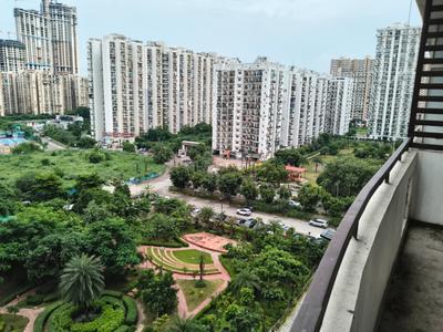Balcony Image of 3000 Sq.ft 4 BHK Apartment / Flat for sale in Dasnac Burj, Sector 75 Noida for Rs. 45000000