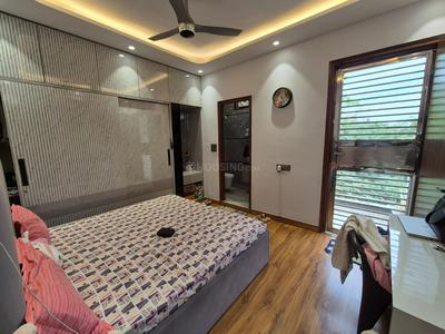 Bedroom Image of 1000 Sq.ft 2 BHK Builder Floor for sale in Ramesh Nagar New Delhi for Rs. 16500000