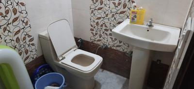 Bathroom Image of 1000 Sq.ft 2 BHK Builder Floor for rent in Bajwa Sunny Enclave, Kharar Mohali for Rs. 18118