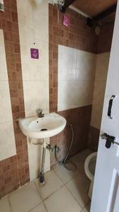 Bathroom Image of 1000 Sq.ft 2 BHK Apartment / Flat for sale in Karan Rhea, Wadgaon Sheri Pune for Rs. 7800000