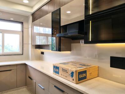 Kitchen Image of 1900 Sq.ft 3.5 BHK Apartment / Flat for sale in Technocrat CGH Society, Sector 56 Gurgaon for Rs. 25000000