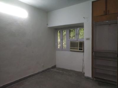Bedroom Image of 1400 Sq.ft 2 BHK Builder Floor for rent in Sarita Vihar New Delhi for Rs. 32000