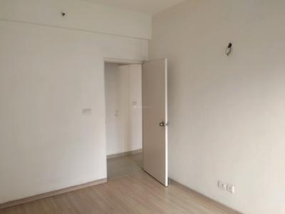 Bedroom Image of 1650 Sq.ft 3 BHK Apartment / Flat for rent in DLF Capital Greens, Karampura New Delhi for Rs. 55000