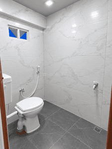 Bathroom Image of 622 Sq.ft 1 BHK Builder Floor for rent in Cheran Avenue, Kalapatti Coimbatore for Rs. 18000