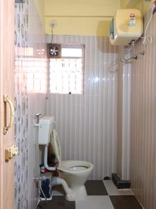 Common Bathroom One Image of 1347 Sq.ft 3 BHK Apartment / Flat for sale in Tollygunge Kolkata for Rs. 8800000