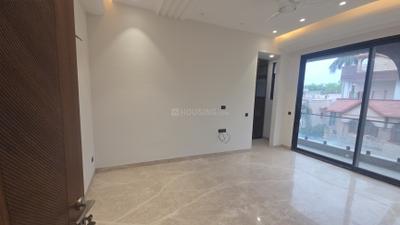 Bedroom Image of 2450 Sq.ft 4 BHK Builder Floor for sale in Rajouri Garden New Delhi for Rs. 55000000