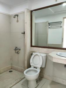 Bedroom Three Image of 1850 Sq.ft 3 BHK Apartment / Flat for rent in Lake Enclave, Hiranandani Estate Thane for Rs. 105000