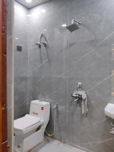 Common Bathroom Image of 1010 Sq.ft 2 BHK Builder Floor for sale in Dream Homes, Indirapuram Ghaziabad for Rs. 4000000