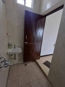 Bathroom Image of 1300 Sq.ft 2 BHK Builder Floor for rent in Cheran Ma Nagar Coimbatore for Rs. 25000