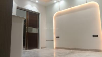 Bedroom Image of 3105 Sq.ft 4 BHK Builder Floor for sale in Anand Vihar New Delhi for Rs. 60000000