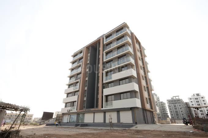 Meghreji Zainab Avenue Main Image 1