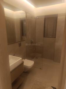 Bathroom Image of 1050 Sq.ft 2 BHK Apartment / Flat for sale in Chembur Mumbai for Rs. 30400000