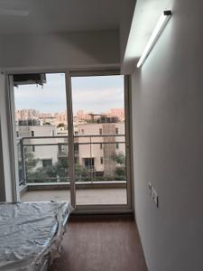 Bedroom Image of 975 Sq.ft 1.5 BHK Apartment / Flat for rent in Godrej Golf Link, Jaypee Greens Greater Noida for Rs. 40000