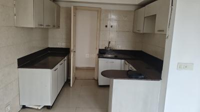 Kitchen Image of 1950 Sq.ft 3 BHK Apartment / Flat for rent in Sector 128 Noida for Rs. 45000