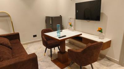 Living Room Image of 700 Sq.ft 1 BHK Builder Floor for rent in Sector 51 Gurgaon for Rs. 40000