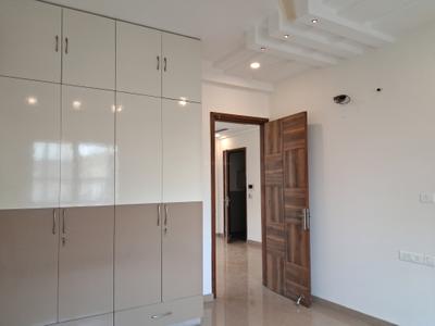 Bedroom Image of 1800 Sq.ft 3 BHK Builder Floor for sale in Paschim Vihar New Delhi for Rs. 42500000