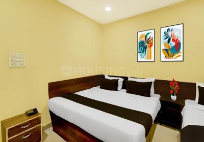 Bedroom Image of Hotel O James Street Railway Station Hyderabad in Rani Gunj, Secunderabad