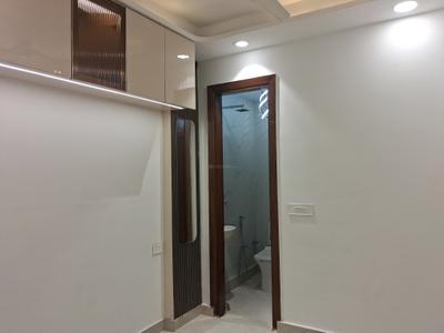 Bedroom Image of 600 Sq.ft 2 BHK Builder Floor for sale in Dwarka Mor New Delhi for Rs. 2950000
