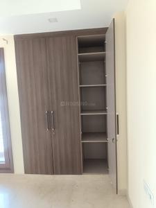 Bedroom Image of 3000 Sq.ft 3 BHK Builder Floor for rent in Green Park Extension New Delhi for Rs. 200000