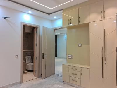 Bedroom Image of 1800 Sq.ft 3 BHK Builder Floor for sale in Paschim Vihar New Delhi for Rs. 47500000