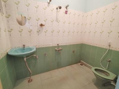 Bathroom Image of 400 Sq.ft 1 RK Independent House for rent in Whitefield Bengaluru for Rs. 10000