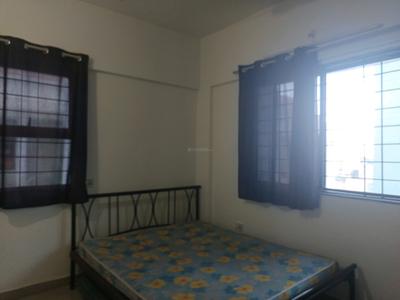 Bedroom Image of 1000 Sq.ft 2 BHK Apartment / Flat for rent in Magarpatta Iris, Magarpatta City Pune for Rs. 34000