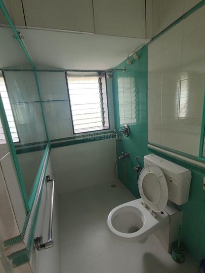 klum building 2 Bathroom 1