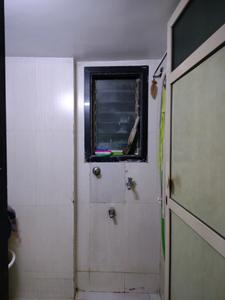 Common Bathroom Image of 530 Sq.ft 1 BHK Apartment / Flat for rent in Vihang Valley, Kasarvadavali Thane for Rs. 18999