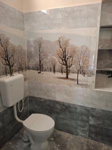 Bathroom Image of 1000 Sq.ft 2 BHK Apartment / Flat for rent in Velliangadu Tiruppur for Rs. 16000