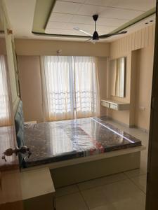 Bedroom Image of 2550 Sq.ft 3 BHK Apartment / Flat for rent in Vaishno Devi Circle Ahmedabad for Rs. 85000