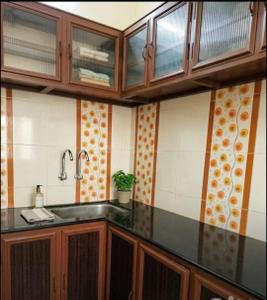Kitchen Image of 1100 Sq.ft 2 BHK Builder Floor for rent in Palarivattom Kochi for Rs. 25000