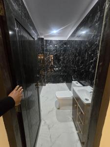 Bathroom Image of 1000 Sq.ft 2 BHK Independent House for rent in Jankipuram Lucknow for Rs. 16000