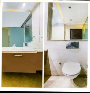 Bathroom Image of Vidyarthi pg myden pg university pg simran pg white house pg vajirao pg in Patel Nagar, New Delhi