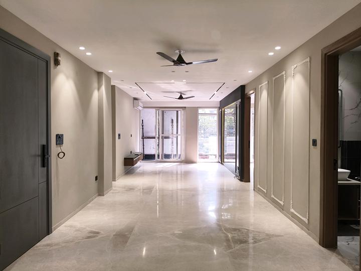 Paramount Luxury Floors Sushant Lok 3 B Block Main Image 1