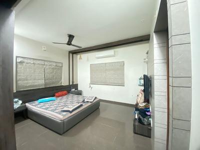 Bedroom Image of 3553 Sq.ft 5 BHK Independent House for sale in Nawa Para Bhavnagar for Rs. 40000000