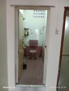 Bathroom Image of 830 Sq.ft 2 BHK Duplex for rent in Ayapakkam Chennai for Rs. 17000