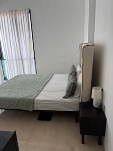 Bedroom Image of 900 Sq.ft 2 BHK Apartment / Flat for sale in S Raheja New Light, Khar West Mumbai for Rs. 57500000