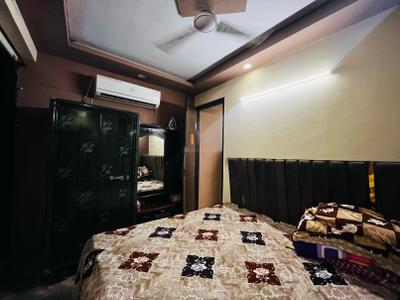 Bedroom Image of 650 Sq.ft 2 BHK Builder Floor for sale in Arjun Nagar New Delhi for Rs. 7000000