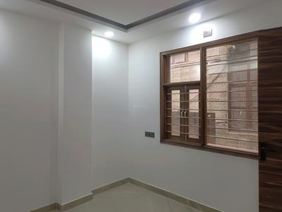 Bedroom Image of 700 Sq.ft 2 BHK Builder Floor for sale in Pitampura New Delhi for Rs. 7500000