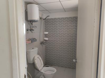 Bathroom Image of 530 Sq.ft 1 BHK Apartment / Flat for sale in Gaurs 14th Avenue, Noida Extension Greater Noida for Rs. 5700000