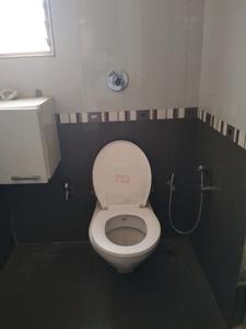 Common Bathroom Image of 1230 Sq.ft 2 BHK Apartment / Flat for rent in Hiranandani Crystal Court Co Operative Housing Society, Kharghar Navi Mumbai for Rs. 52000