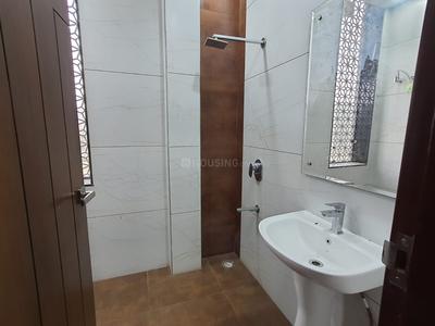 Bathroom Image of 2000 Sq.ft 2 BHK Builder Floor for rent in Chhoti Barandari I Jalandhar for Rs. 16000