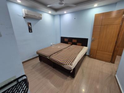 Bedroom Image of 600 Sq.ft 1 BHK Independent House for rent in South Extension II New Delhi for Rs. 25000