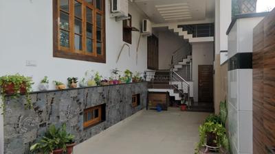 Image of 3200 Sq.ft 3 BHK Builder Floor for rent in Gomti Nagar, Lucknow for Rs. 28000
