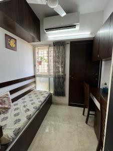Bedroom Image of 585 Sq.ft 2 BHK Apartment / Flat for rent in Lodha Amara, Kolshet Thane for Rs. 40000