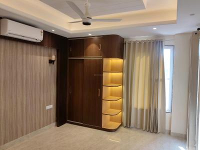Bedroom Image of 4950 Sq.ft 4 BHK Builder Floor for rent in DLF Independent Floors At Dlf City Phase III, DLF Phase 3 Gurgaon for Rs. 152000