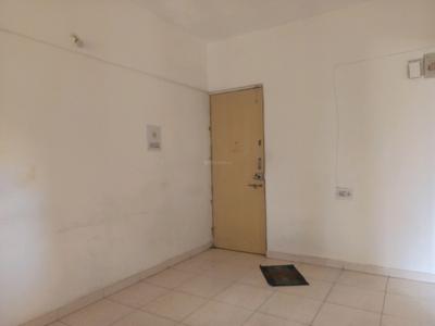 Living Room Image of 600 Sq.ft 1 BHK Apartment / Flat for rent in Magarpatta Heliconia, Magarpatta City Pune for Rs. 25000