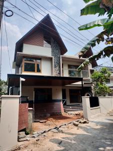 Image of 2200 Sq.ft 4 BHK Independent House for sale in Kakkanad, Kochi for Rs. 16000000
