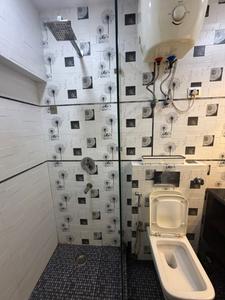 Bathroom Image of 900 Sq.ft 2 BHK Builder Floor for rent in Lajpat Nagar New Delhi for Rs. 54500