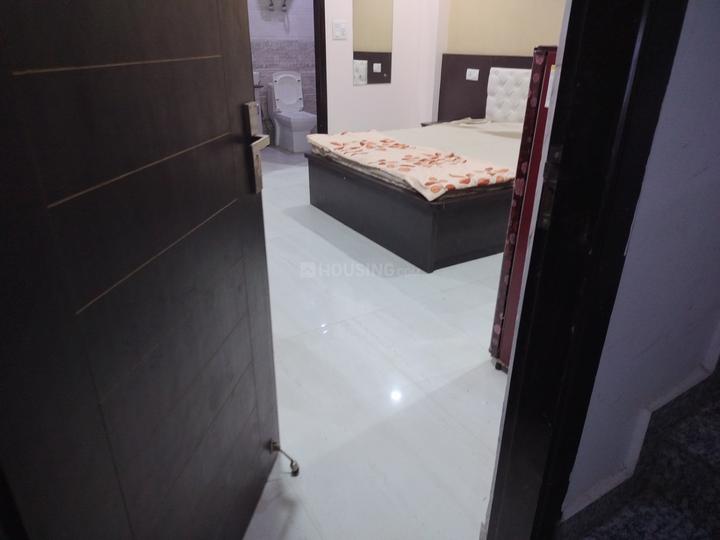 DLF Phase 3 Bedroom 1